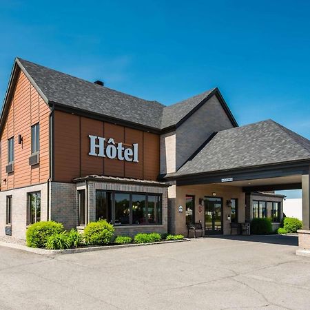 Econo Lodge Inn & Suites Saint Apollinaire Εξωτερικό φωτογραφία