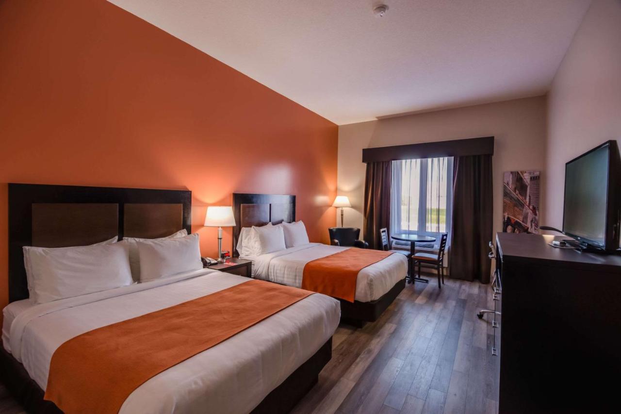 Econo Lodge Inn & Suites Saint Apollinaire Εξωτερικό φωτογραφία