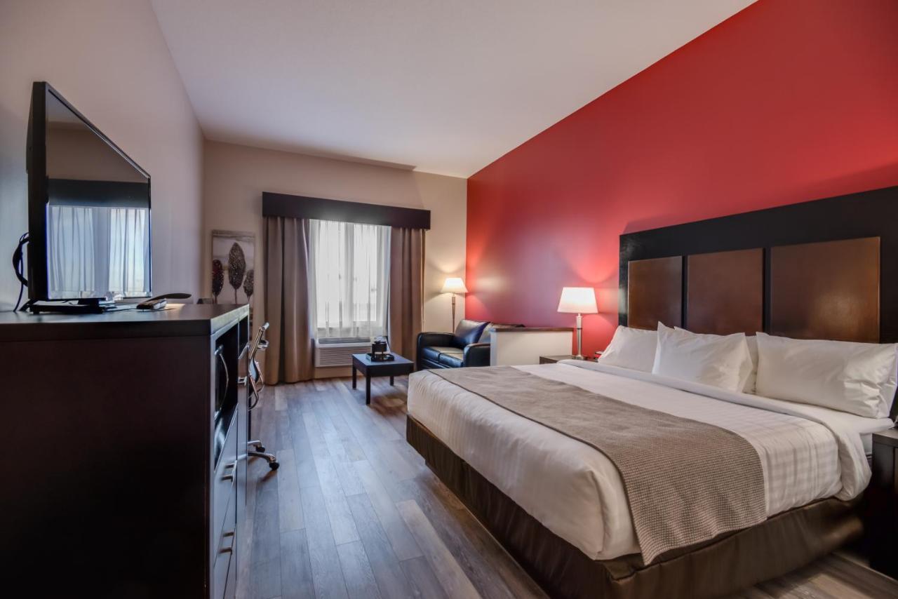 Econo Lodge Inn & Suites Saint Apollinaire Εξωτερικό φωτογραφία